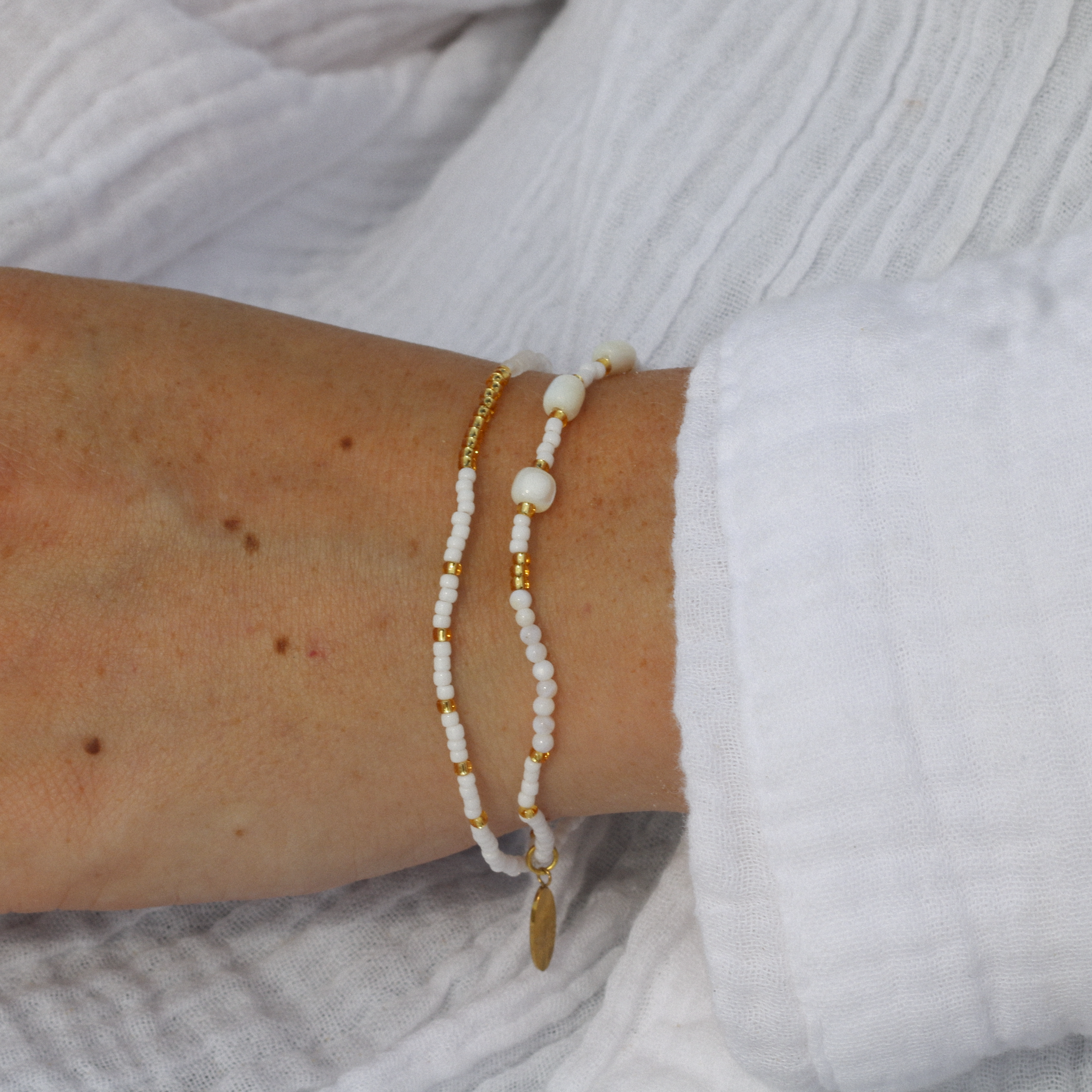Pasir Mother of Pearl Beaded Bracelet Pineapple Island