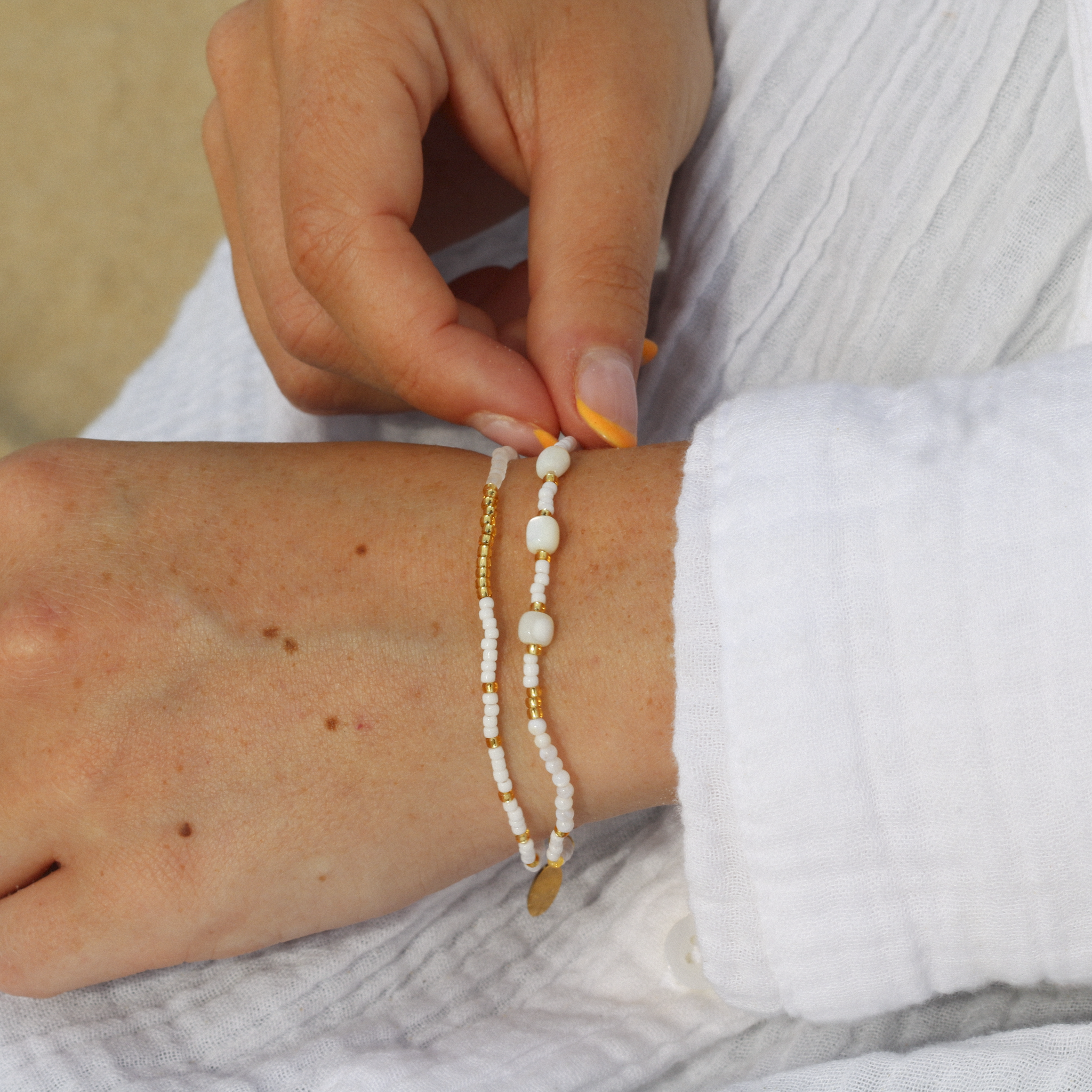 Pasir Mother of Pearl Beaded Bracelet Pineapple Island