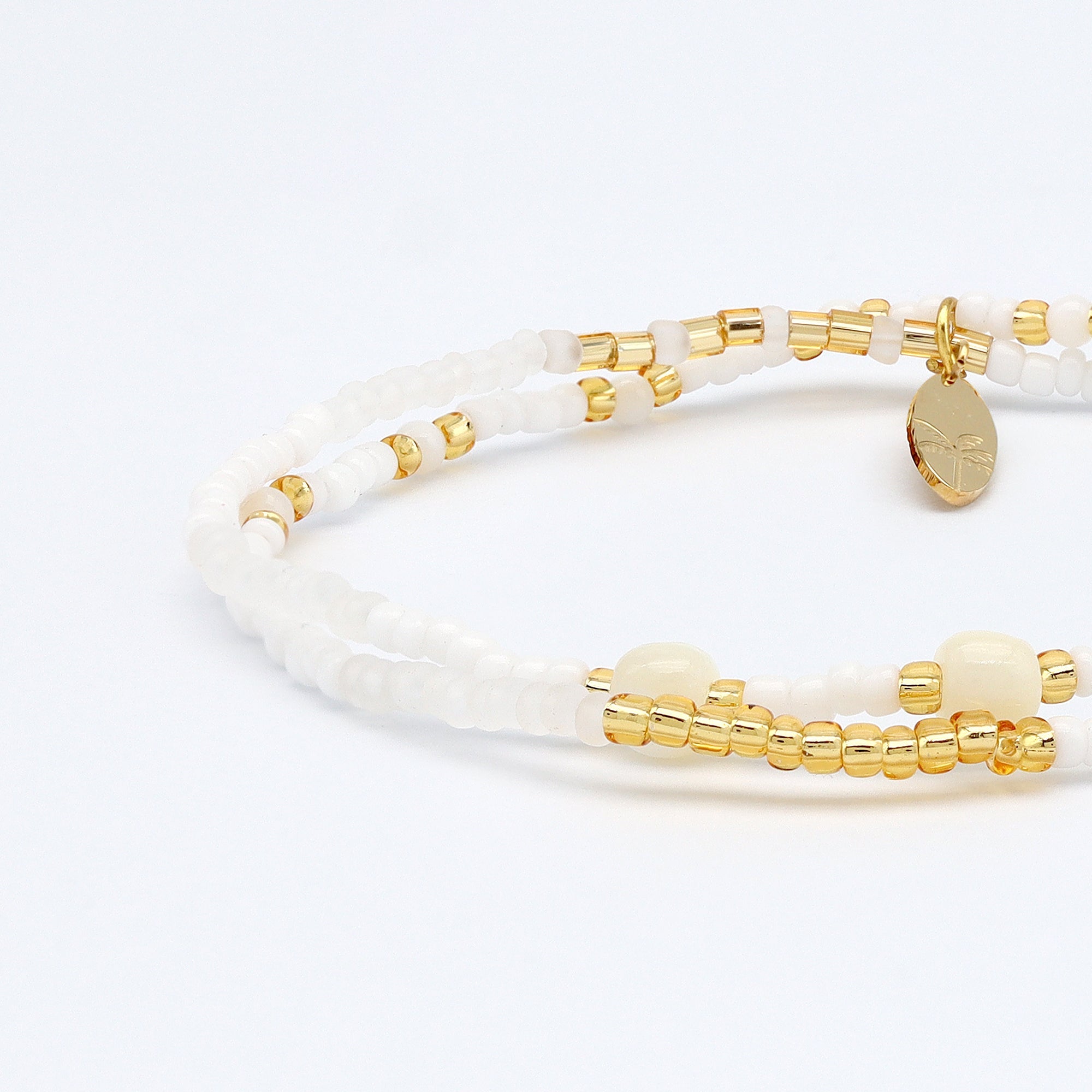 Pasir Mother of Pearl Beaded Bracelet Pineapple Island