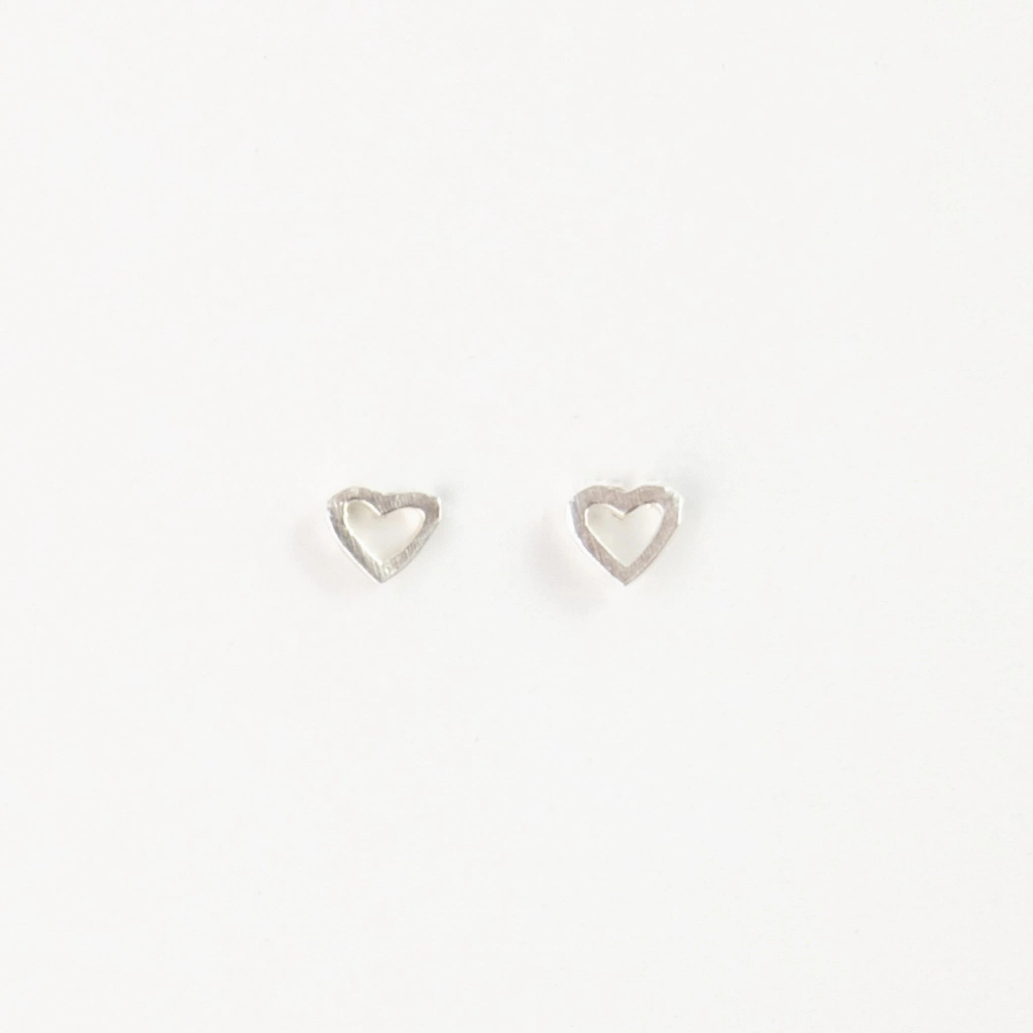 Dainty Heart Earrings - Pineapple Island