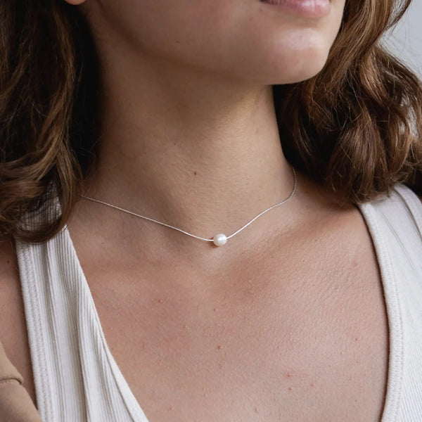 Dainty single 2025 pearl necklace