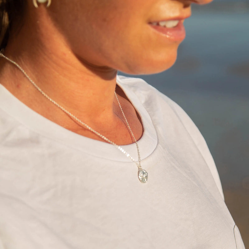 The Wave Project Circle Necklace - Pineapple Island