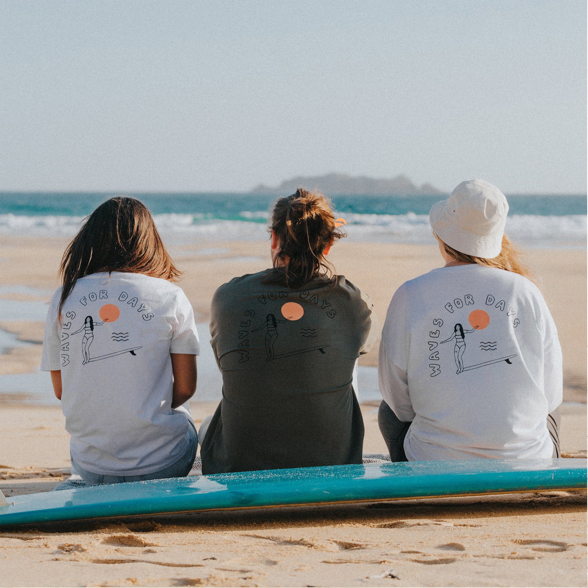 Waves for Days Organic T-Shirt - Pineapple Island