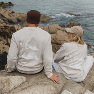 Travel Free Organic Sweatshirt - Pineapple Island