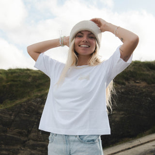 Travel Free Cropped Oversized T-Shirt - Pineapple Island