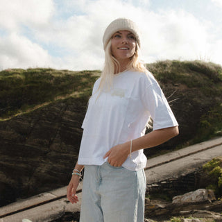 Travel Free Cropped Oversized T-Shirt - Pineapple Island