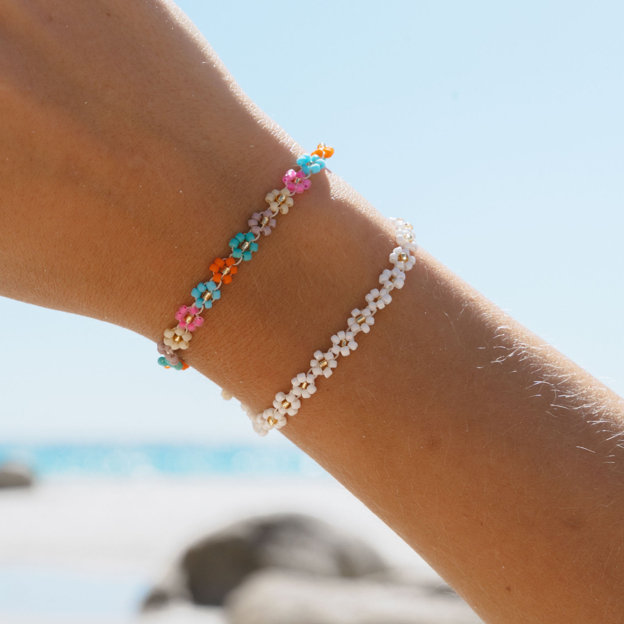 Kelopak Daisy Chain Beaded Bracelet - Pineapple Island