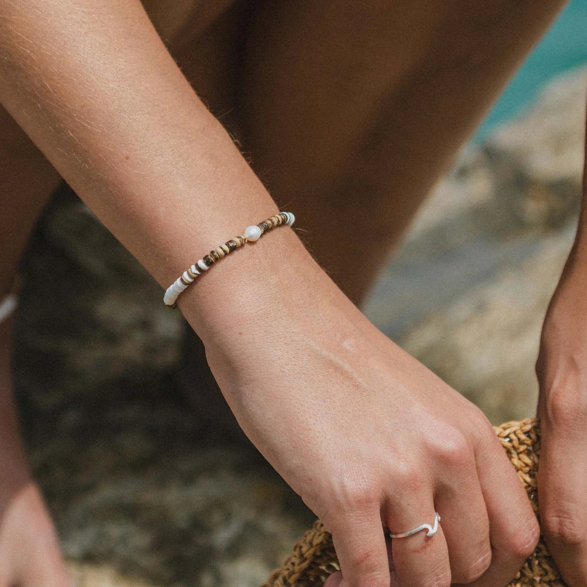 Kauai Puka Shell & Pearl Bracelet - Pineapple Island