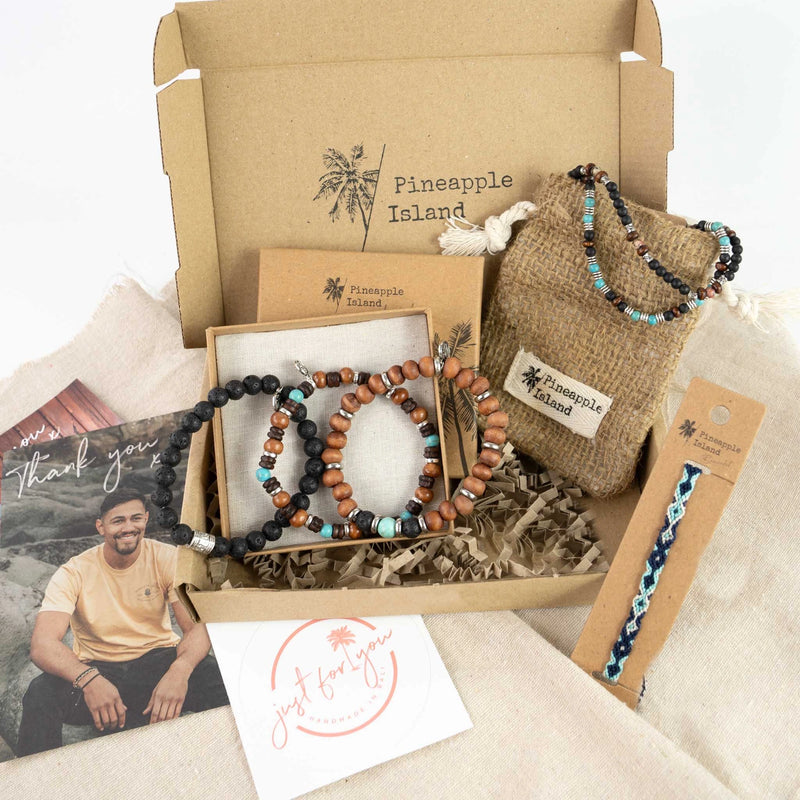 Mens Letterbox Gift Set Pineapple Island