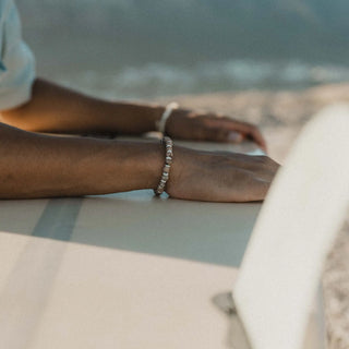 Puncak Jaya Rhodonite Stretchy Bracelet - Pineapple Island
