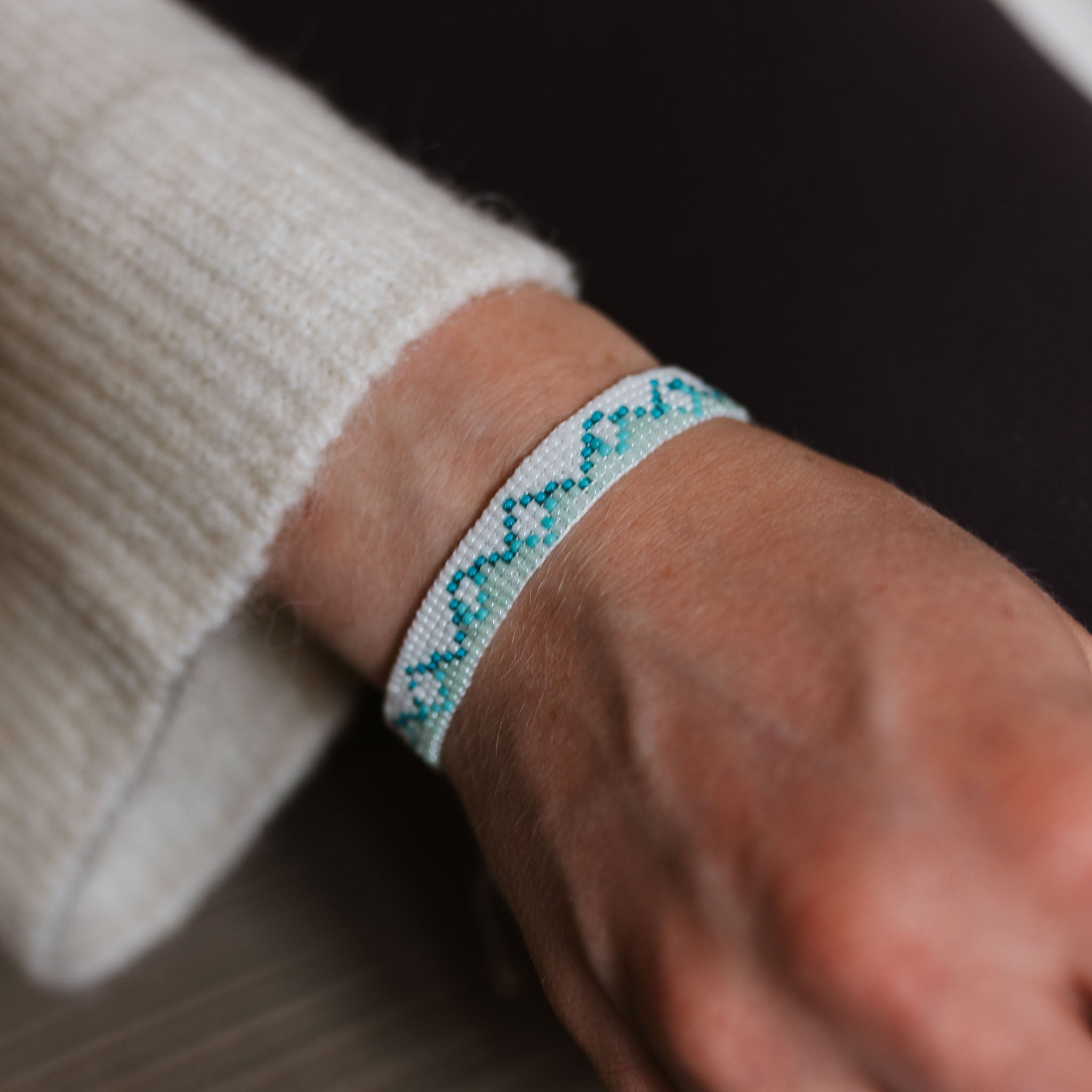 Vebier Mountains Woven Beaded Bracelet
