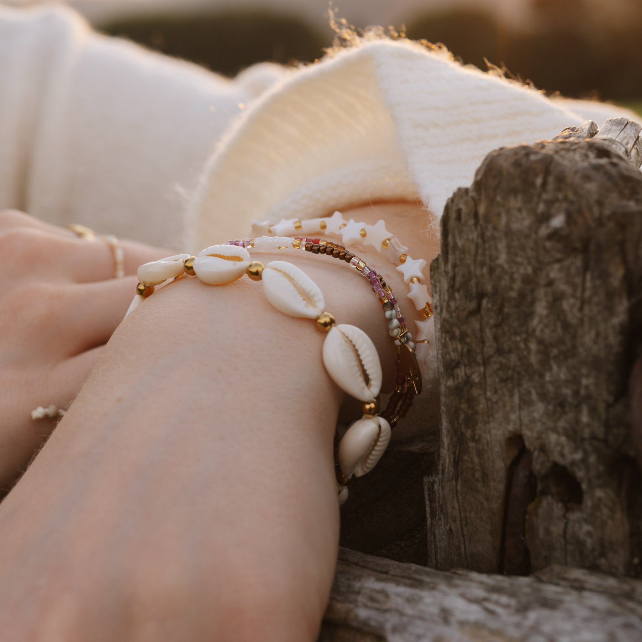 Surgawi Mother of Pearl Star Bracelet - Pineapple Island