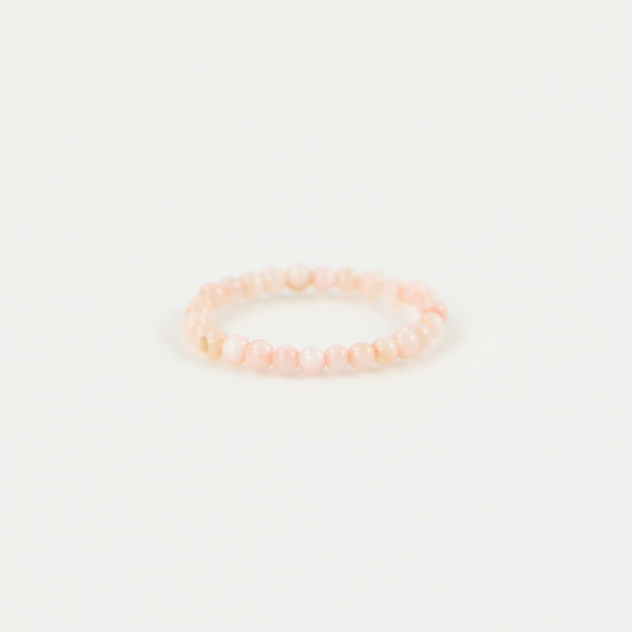 Pink mother-of-pearl beaded elasticated ring