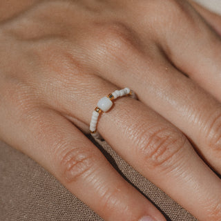 Pasir White Mother of Pearl Stretch Ring - Pineapple Island