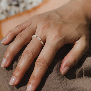 Cahaya Mother of Pearl Stretchy Ring - Pineapple Island